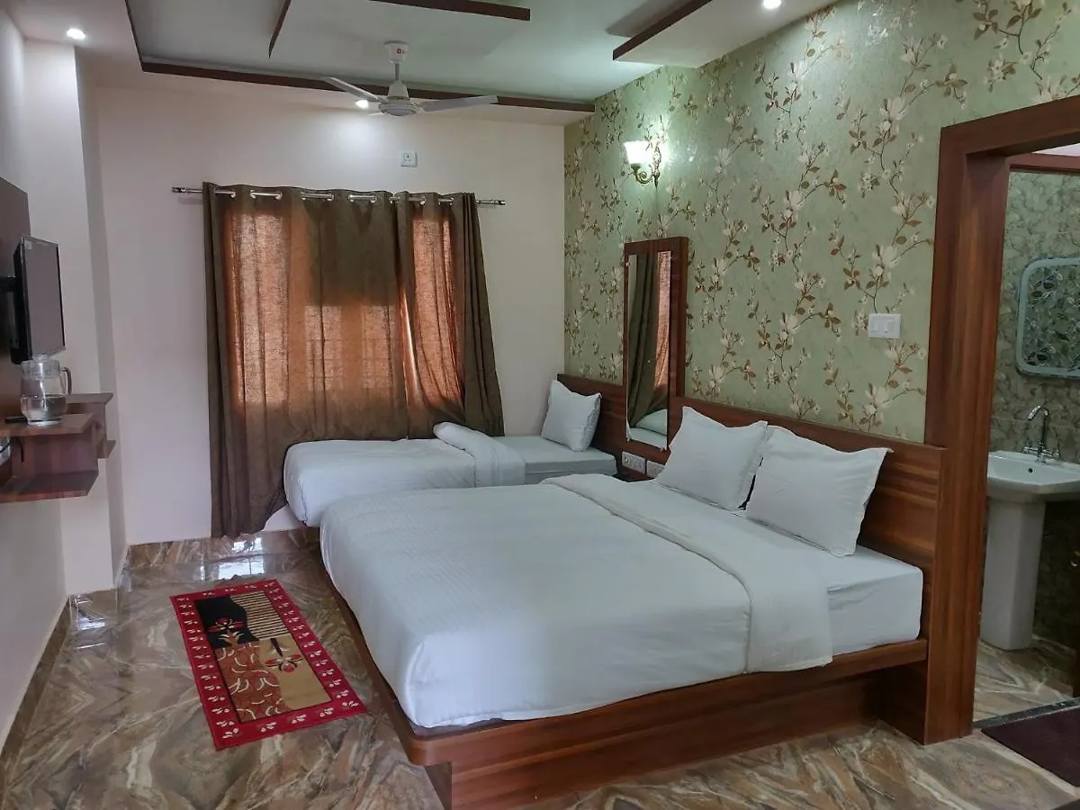 **  Hotel Dp فاراناسي الهند