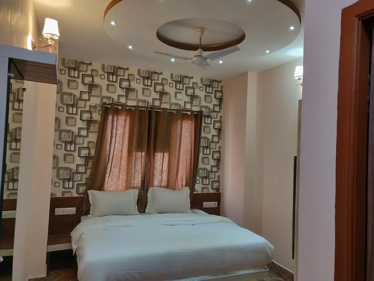 Hotel Dp فاراناسي 2*,