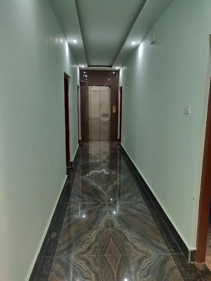 Hotel Dp فاراناسي