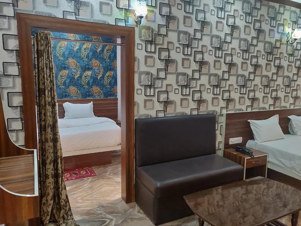 Hotel Dp فاراناسي