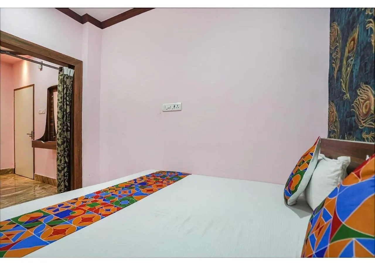 **  Hotel Dp فاراناسي الهند