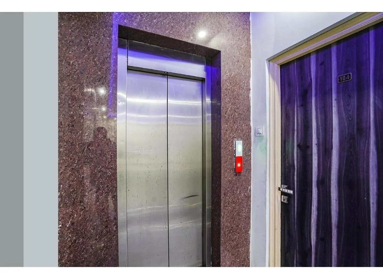 Hotel Dp فاراناسي